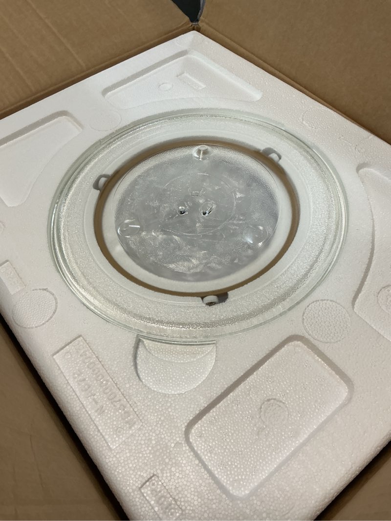 Condition photo showing Good Condition for ge 1.1 cu. ft. capacity countertop microwave oven (model gcst11x1wss).