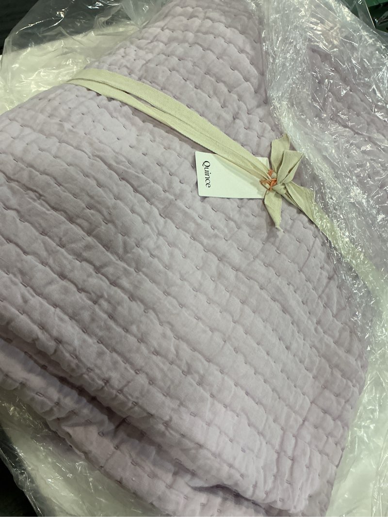 Condition photo showing Good Condition for european linen cotton stitch quilt queen