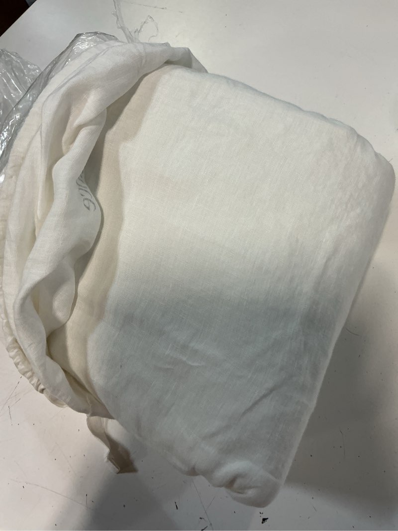 Condition photo showing Good Condition for european linen sheet set, queen, white