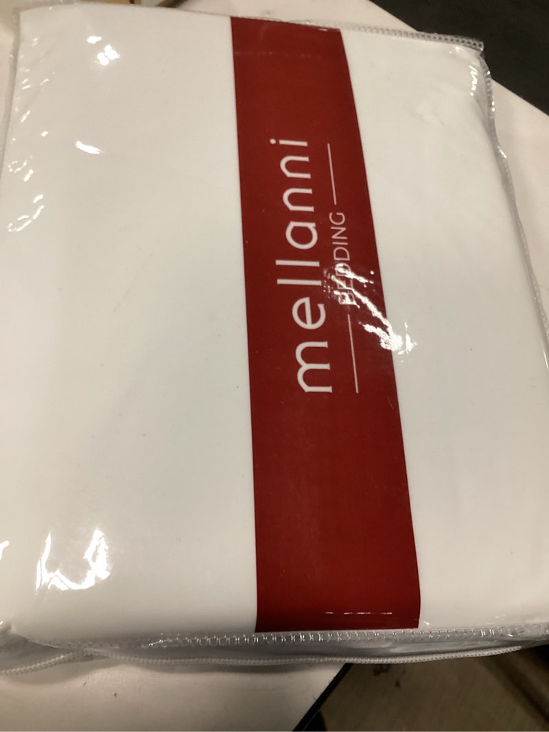 Condition photo showing New/Like New for mellanni queen sheets set - 4 pc iconic collection bedding - hotel luxury, extra soft, cooling bed sheets - wrinkle, fade, stain resistant (queen, white) 1102 white queen