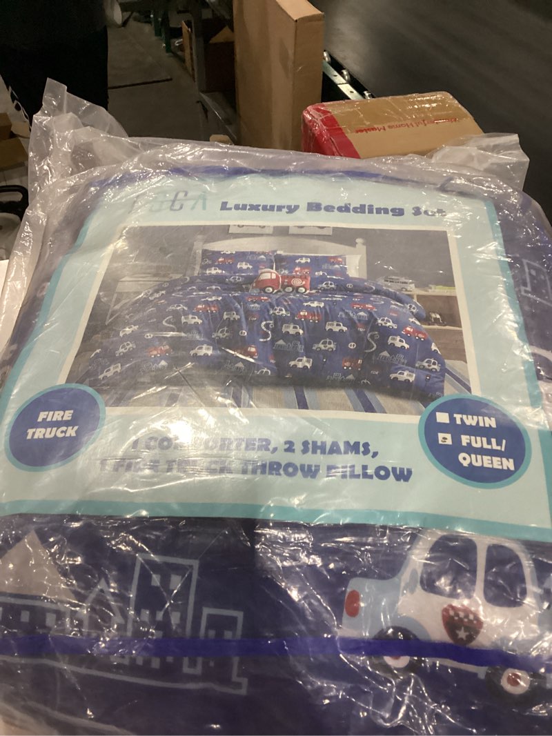 Condition photo showing Good Condition for navy luxury home collection kids bedding 4 piece full size print sheet set boys with fitted, flat and 2 pillow cases set city traffic cars trucks school bus taxis fire truck blue yellow red orange full sheet