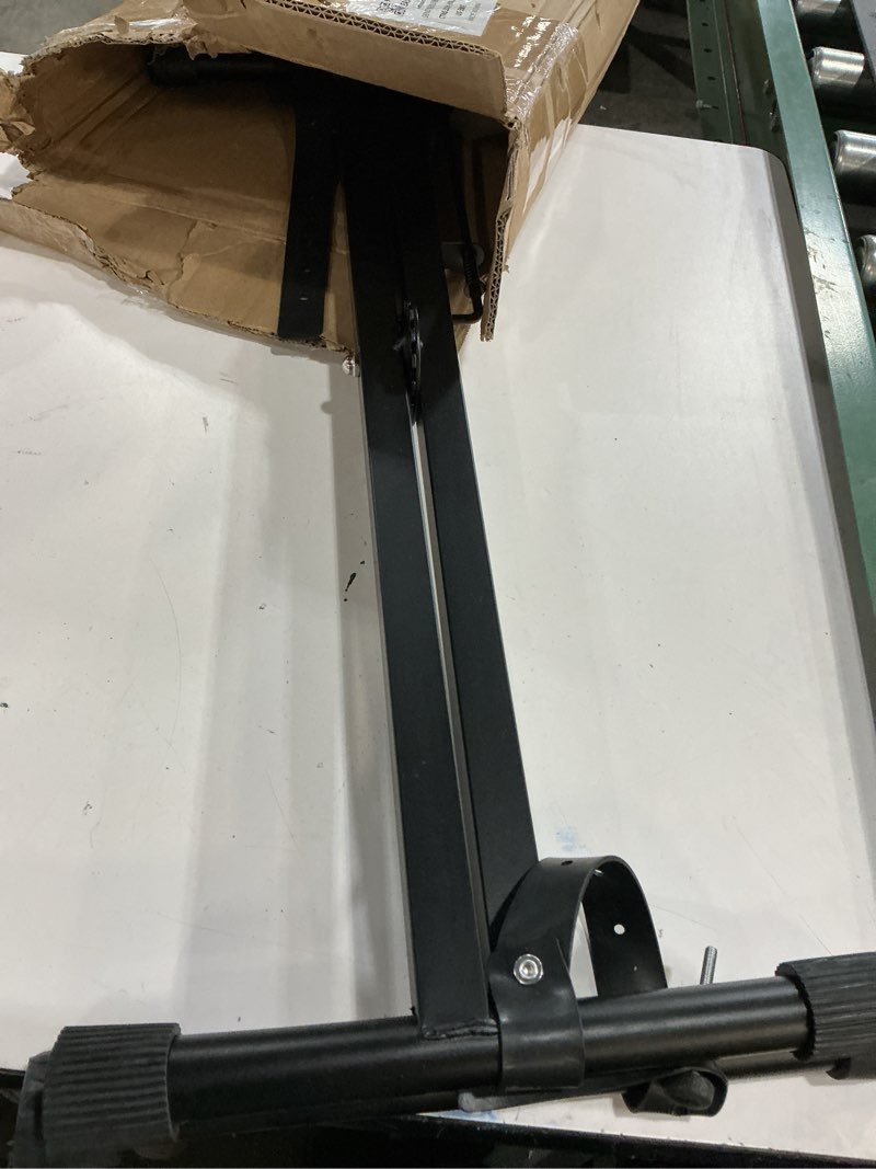 Condition photo showing Good Condition for the one single-x keyboard stand, pre-assembled x-style keyboard stand with locking straps & quick release mechanism, adjustable piano stand