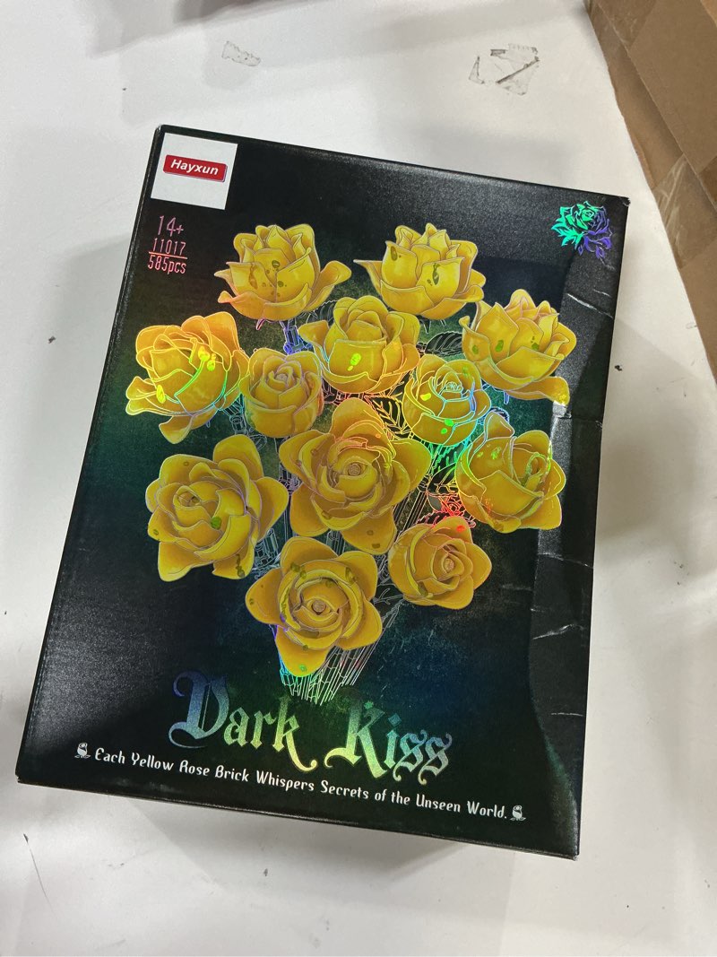 Condition photo showing New/Like New for 12 yellow roses building block bouquet set, 585 pieces artificial botanical kit, unique for mom & grandma, everlasting floral home decor