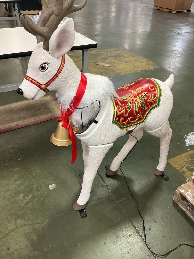 Condition photo showing Good Condition for Hl animated white deer model 00f64577r1