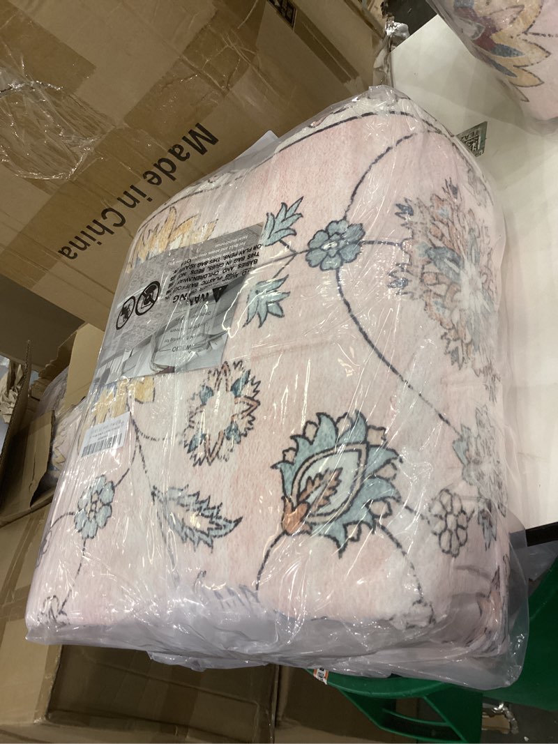 Condition photo showing New/Like New for Pink 8x10 Rug, Soft Rug for Bedroom, Washable Rugs for Living Room, Dining Room or Girls' Room, Non-Slip Low Pile Carpet with Vintage Floral Boho Style 8' x 10' (Rectangular) Pink