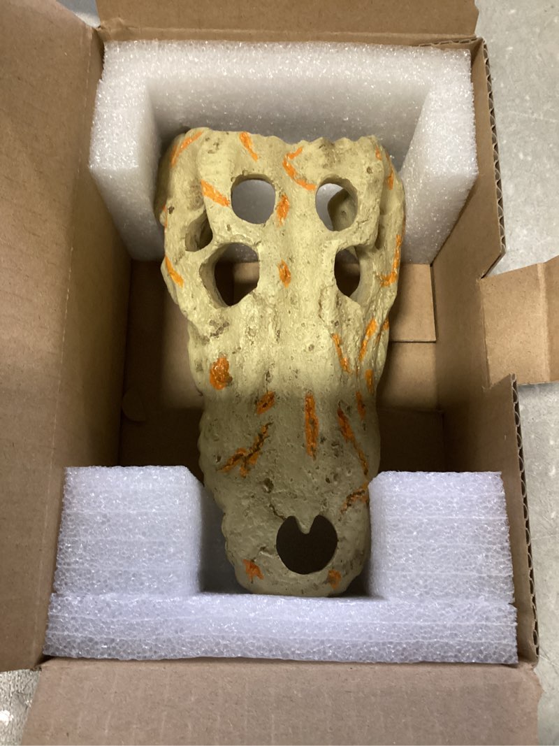 Condition photo showing New/Like New for Zilla Rapid Sense UV Detecting Crocodile Skull Décor for Reptiles  Medium