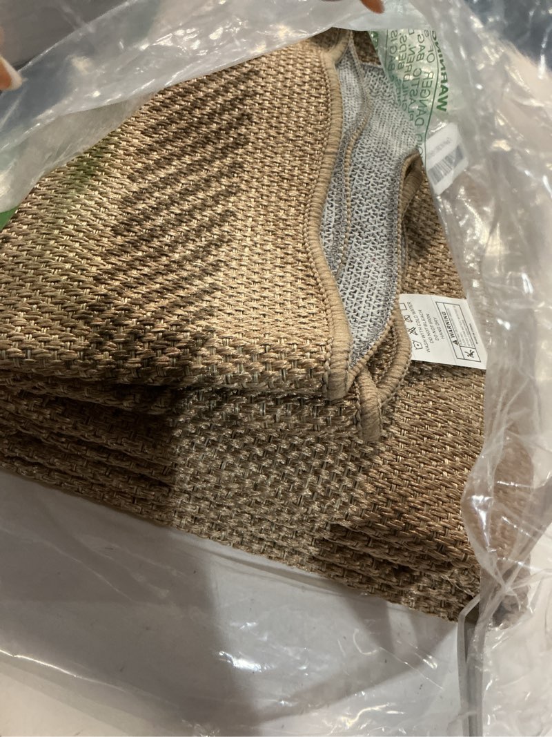 Condition photo showing Good Condition for LIVEBOX Scalloped Easy Jute 3x5 Outdoor Rug, Washable Non-Slip Geometri Tan Rugs for Entryway, Indoor Outdoor Farmhouse Rug Morden Carpet Door Mat Area Rug for Bedroom Living Room Kitchen 3‘ x 5’ Tan/Border 2