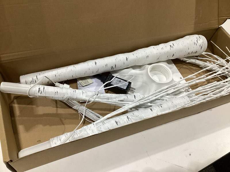 Condition photo showing Good Condition for Lighted Birch Tree with 144 Warm White Lights(1 Pack), 8 Modes Prelit White Artificial Christmas Trees for Holiday Indoor Outdoor Decor Garden Wedding Party Bedroom Decoration(1 Pack) 1 Tree 6ft