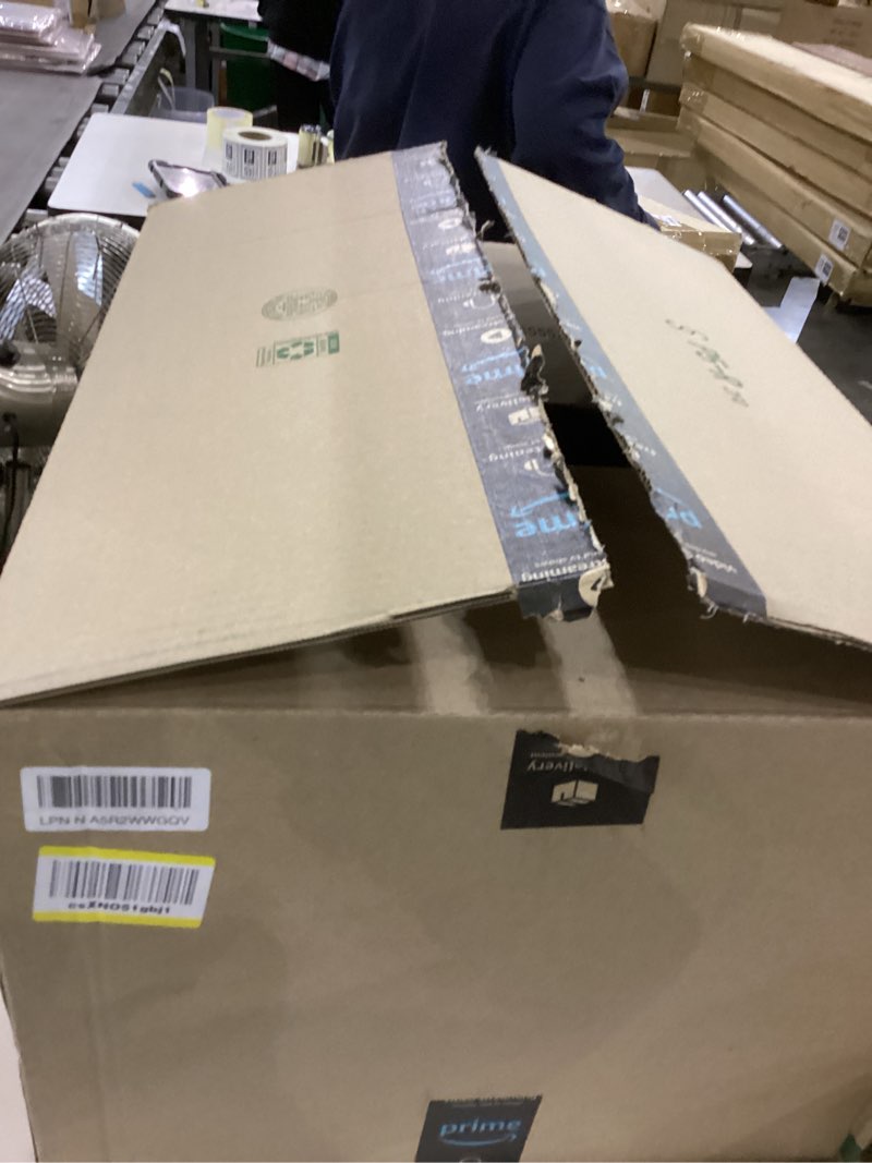 Condition photo showing Good Condition for Trash can