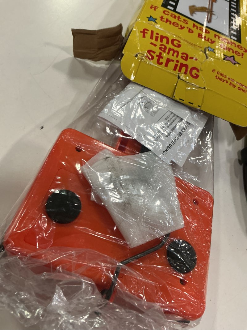 Condition photo showing Good Condition for FLING-AMA-STRING Automatic cat toy: Interactive Cat Toy for Bored Indoor Cats with motorized String Action, Ideal Hanging Door Toy for cats