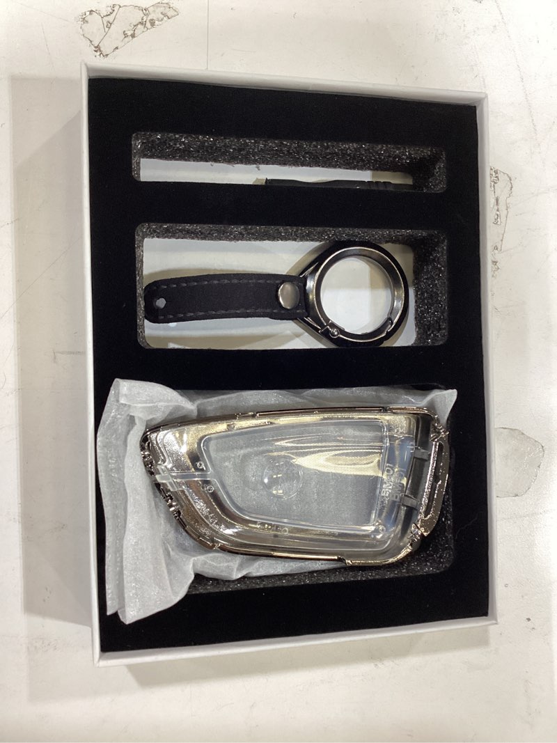 Condition photo showing Good Condition for alloy car key case rings cover holder for bmw 1 3 5 7 series 530 f48 x1 x2 x3 x4 x5 x6 classic engine head concept (a style carbon fiber)