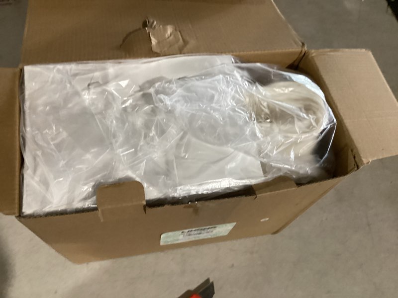 Condition photo showing Good Condition for LIHOMR Gift Bags 8.25" x5.9 x3.15 100Pcs White Kraft Paper Bag with Handles for Small Business Christmas Bulk, Wedding, Party Favor, Shopping, Lunch, Halloween Trick-or-Treat Bags White 1 Count (Pack of 100)