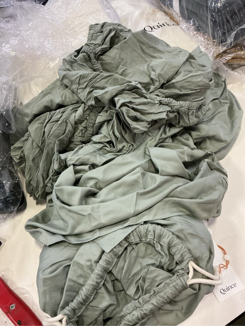 Condition photo showing Good Condition for bamboo sheet set olive full fitted sheet