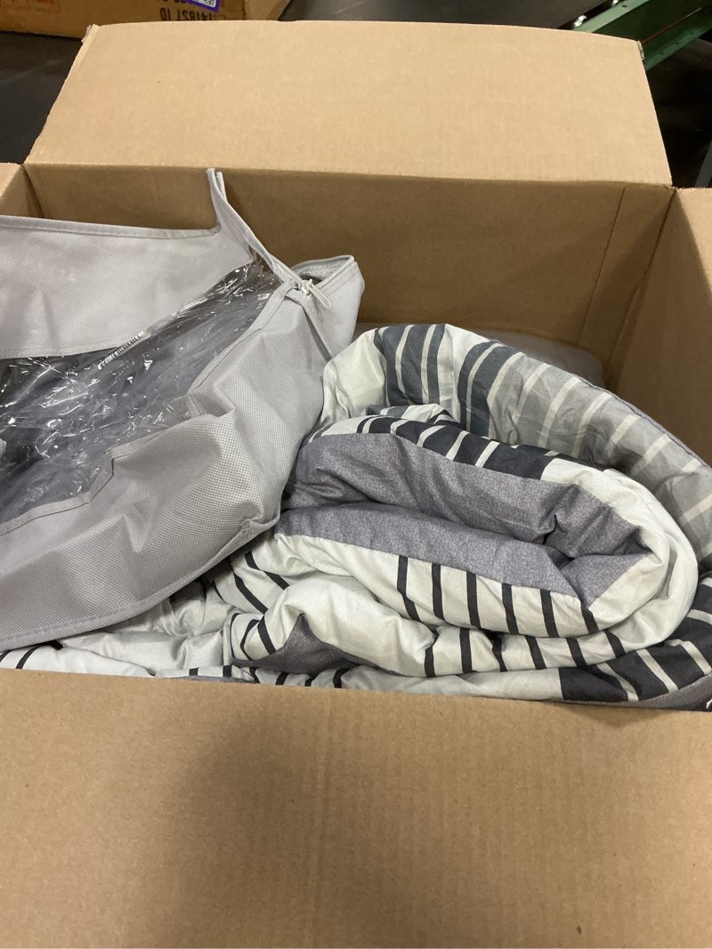Condition photo showing Good Condition for flysheep ombre boho striped bed in a bag 7 piece queen size, grey n navy black stripes on white comforter sheet set (1 comforter, 1 flat sheet, 1 fitted sheet, 2 pillow shams, 2 pillowcases) gray queen-7pieces