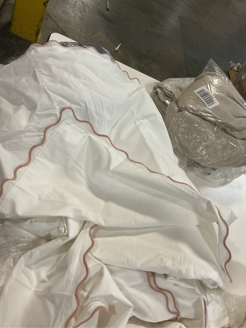 Condition photo showing Good Condition for kelly linen duvet cover