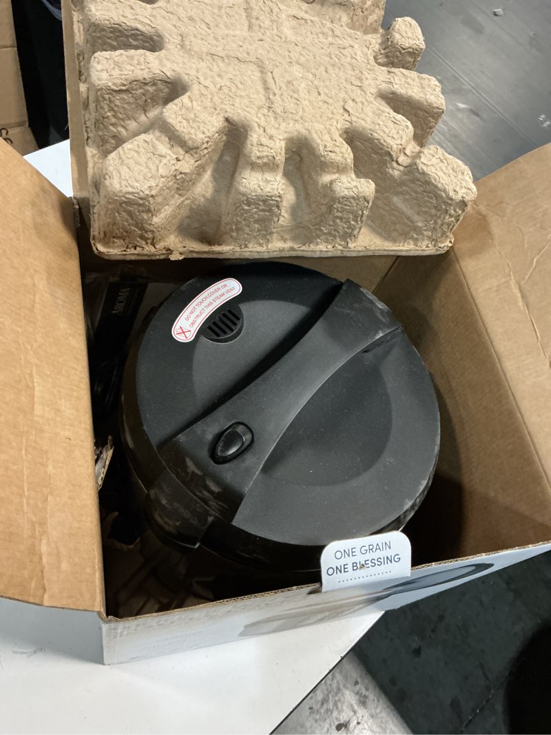 Condition photo showing Good Condition for aroma housewares professional plus arc-5000sb 20 cup (cooked) digital rice cooker, food steamer, slow cooker, stainless exterior/nonstick pot, silver, black, 10-cup uncooked/20-cup cooked/4qt