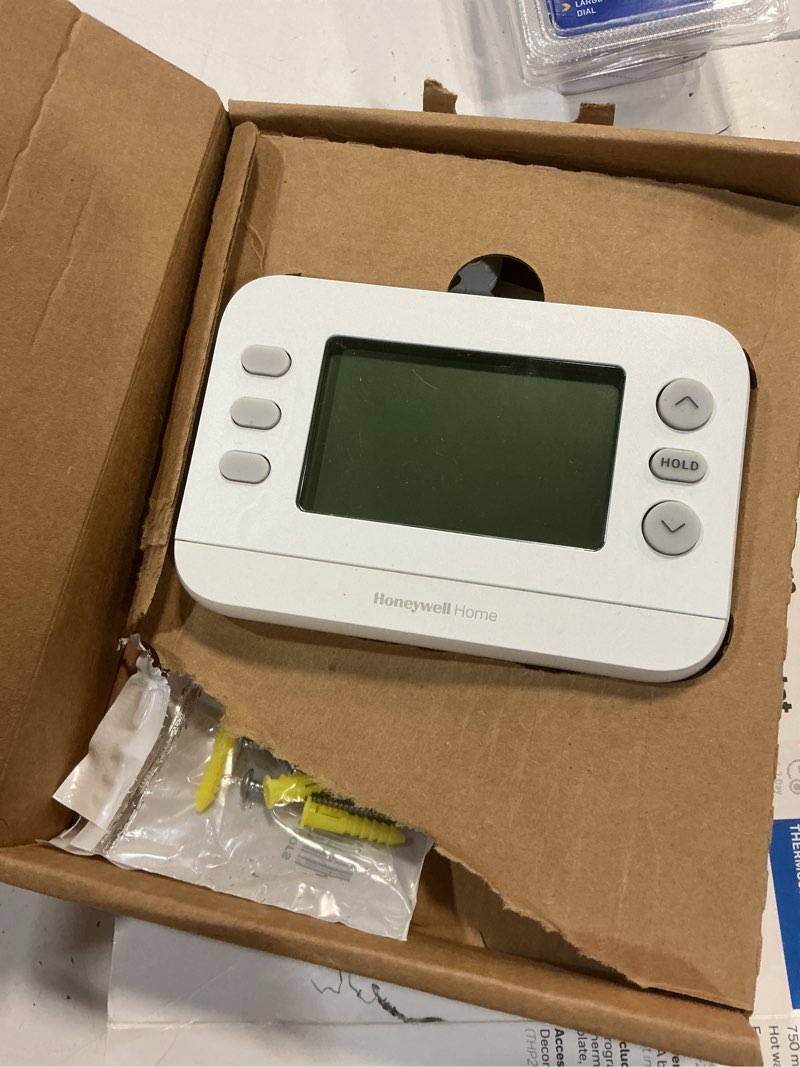 Condition photo showing Good Condition for new! honeywell home programmable thermostat, single-stage, 1 heat/1 cool compatibility, 5-2 day schedule, x2p, white, rth20b