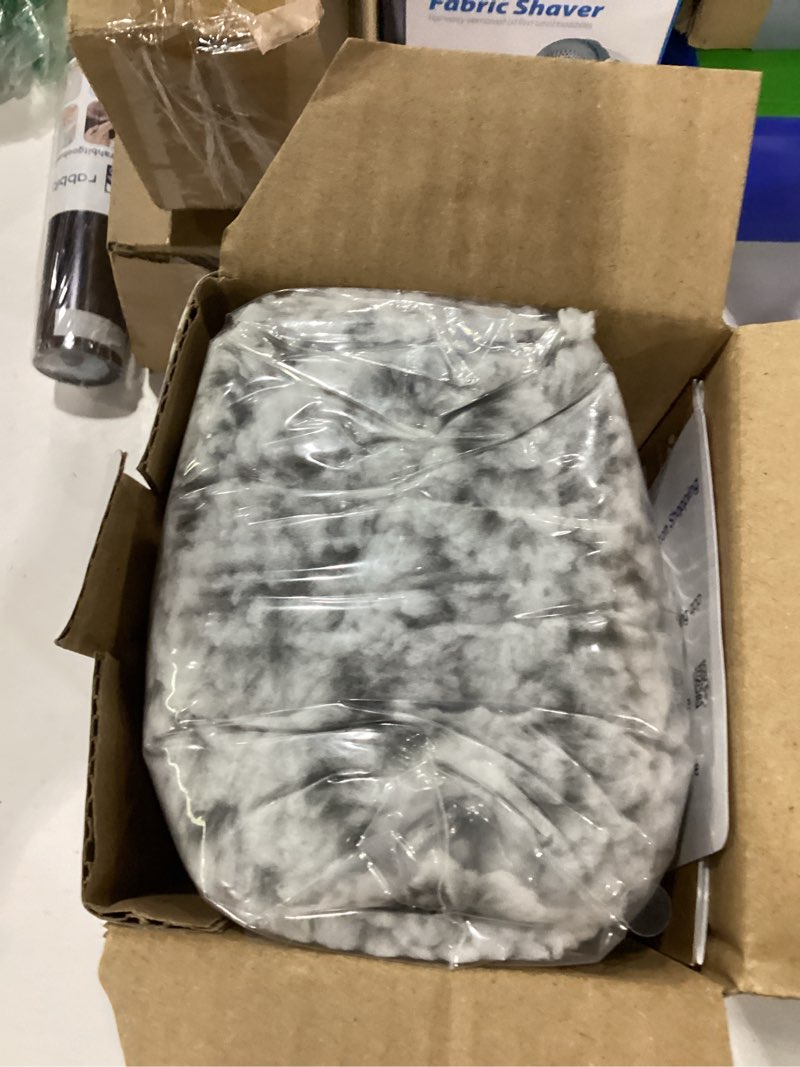 Condition photo showing New/Like New for self warming cat bed self heating cat dog mat 24 x 18 inch extra warm thermal pet pad for indoor outdoor pets with removable cover non-slip bottom washable non electric 24.0"l x 18.0"w x 1.0"th a-light gray