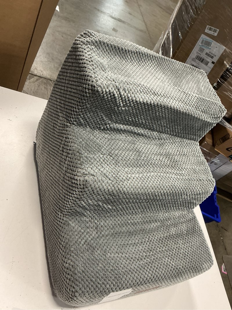 Condition photo showing Good Condition for Dog Stairs for Small Dogs, 3-Step Non-Slip Pet Stairs for Couch Sofa and Chair, Dog Bed Stairs for Puppy, Older Cat,Grey,13.6" H Grey 3 13.6"H