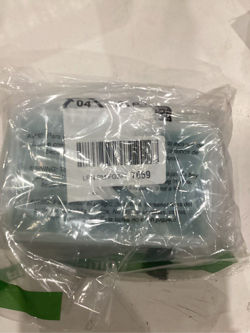 Condition photo showing Good Condition for Reusable Silicone Snack Containers with Clear Lids, 2-Pack Double Compartment Food Storage Boxes, Leakproof Bento Snack Box for Sauce, Fruit & Condiments – Ideal for Travel, Work & Picnic blue and green