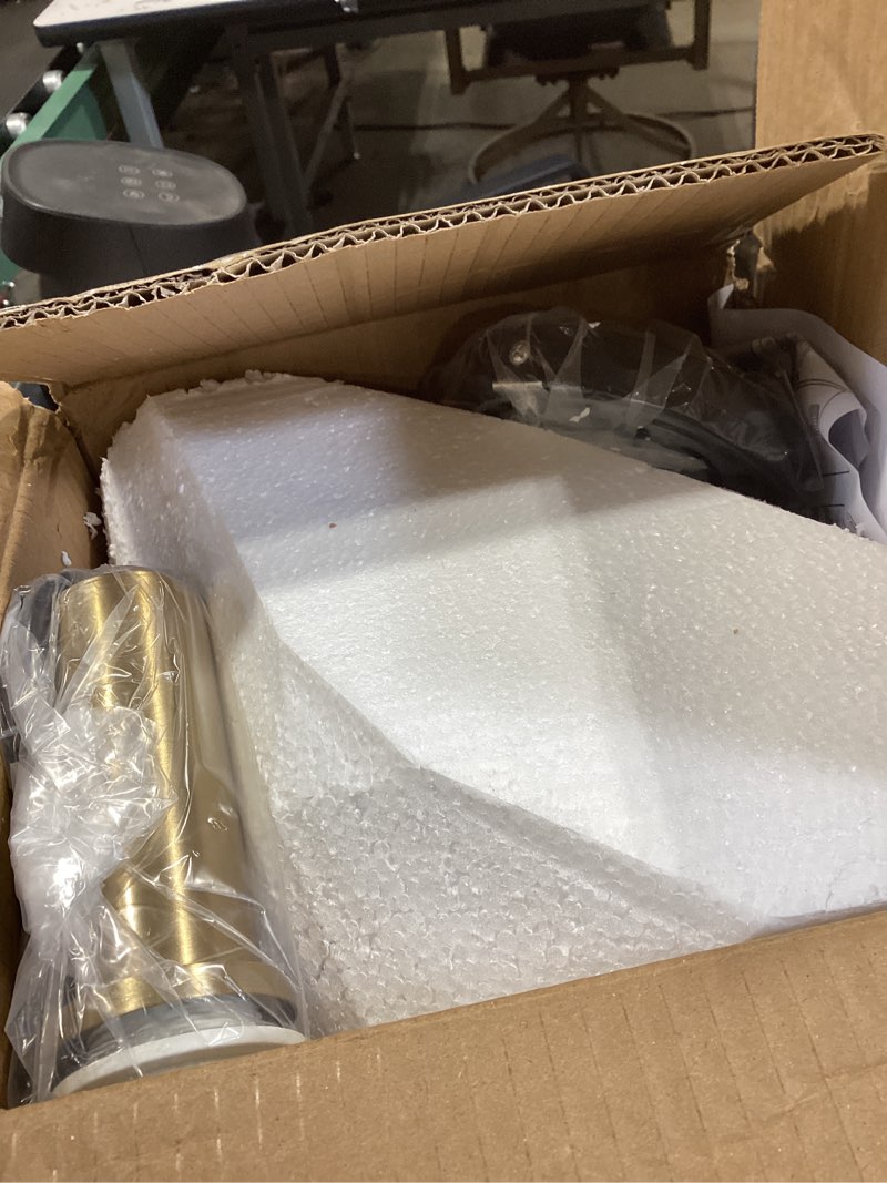 Condition photo showing Good Condition for modern pendant light fixtures for kitchen island, farmhouse striped glass pendant lighting with gold socket, stylish ceiling light for dining room and living room (7.87'', amber) 7.87'' amber