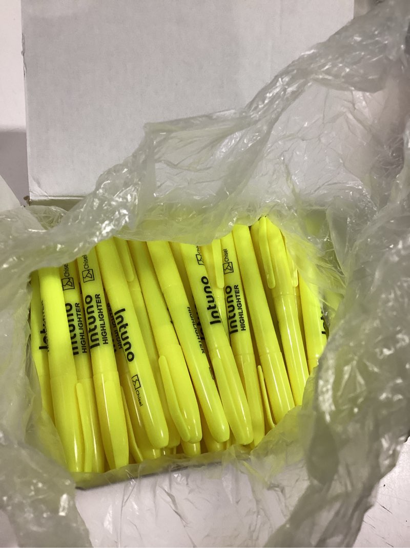 Condition photo showing Good Condition for yellow highlighters, 120 count, chisel tip, suitable for office supplies, school supplies, and home office essentials