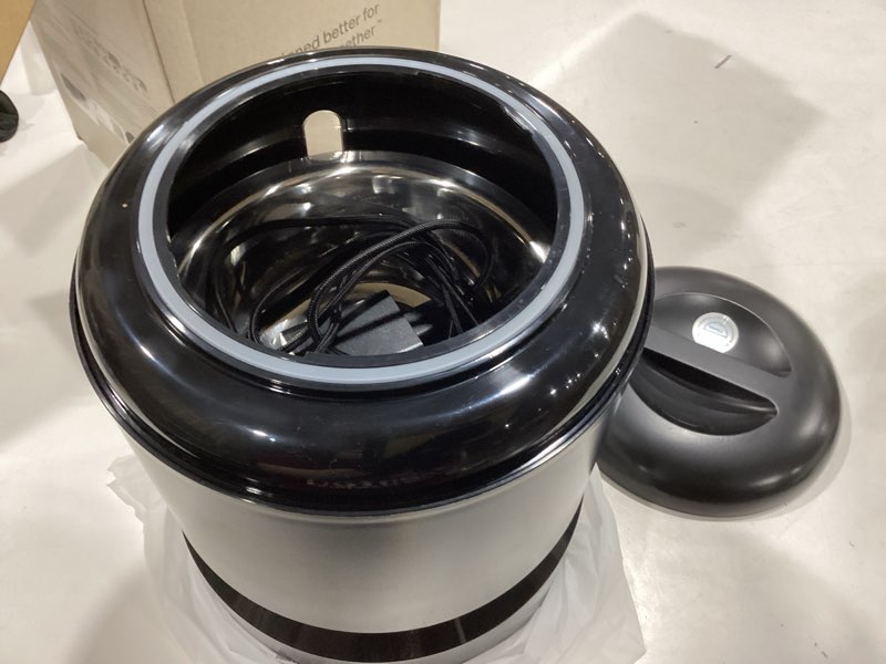 Condition photo showing Good Condition for petlibro automatic cat feeder – 3l programmable pet food dispenser with airtight storage, timed portion control, voice meal call & dual power supply, clog-free healthy feeding for cats & small dogs black 3 l