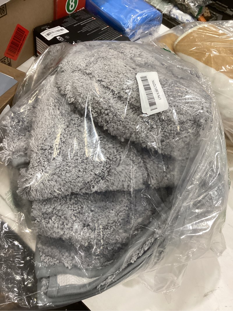 Condition photo showing Good Condition for Ileading Bathroom Rugs Sets 5 Piece, Ultra Soft Absorbent Bath Mat for Bathroom, Non Slip Washable Bath Rug Set with Toilet Cover, Plush Bath Runner and U-Shaped Contour Toilet Rug Light Grey 18"x26"+20"x32"+20"x48"+U20"x24"+Cover19"x21"