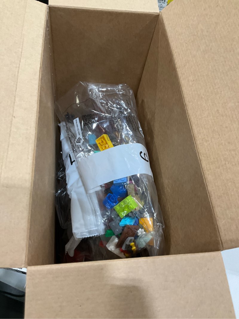 Condition photo showing Good Condition for LEGO Ideas Minifigure Vending Machine Building Set for Adults - Creative Office Decor or Home Book Shelf Display - Capsule Dispensing Toy - Nostalgic Gift for Men and Women, 18+ - 21358