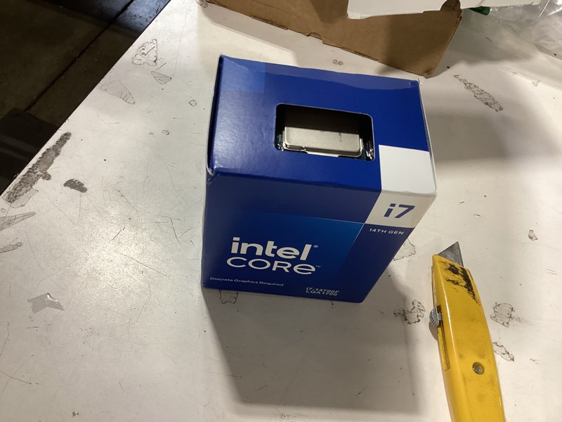 Condition photo showing New/Like New for intel core i7-12700kf desktop processor 12 (8p+4e) cores up to 5.0 ghz unlocked lga1700 600 series chipset 125w