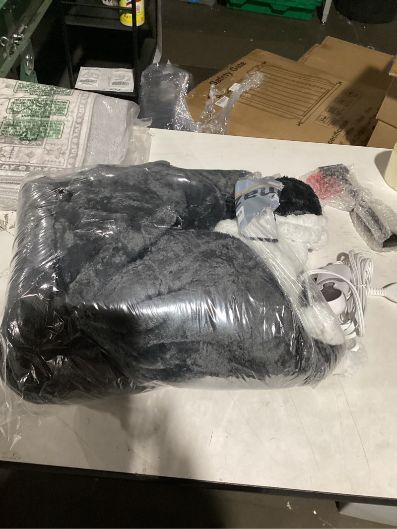 Condition photo showing Good Condition for Heated Blanket Electric Blanket Full Size 72''x84'' with 9 Heating Levels, 1-10 Hour Auto Shut Off, Machine Washable, Flannel & Sherpa Soft Warming Blanket for Couch, Bed, Office - Dark Grey 02 - Dark Grey 72''x84''(Full)
