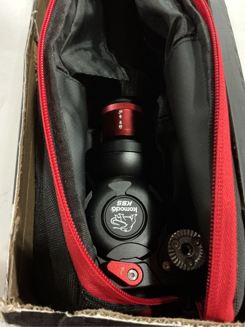 Condition photo showing Good Condition for IFOOTAGE Monopod with Fluid Head Cobra 3 C180F-P + K5S, Carbon Fiber Monopod with Feet for DSLR Cameras - Canon, Nikon, Sony, Olympus, Panasonic, Payload 17.64Lbs/8KG C180F-P+K5S