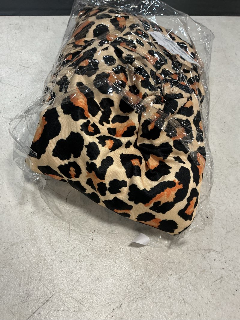 Condition photo showing Good Condition for yobvec cheetah print car seat covers front universal set of 2, leopard car accessories