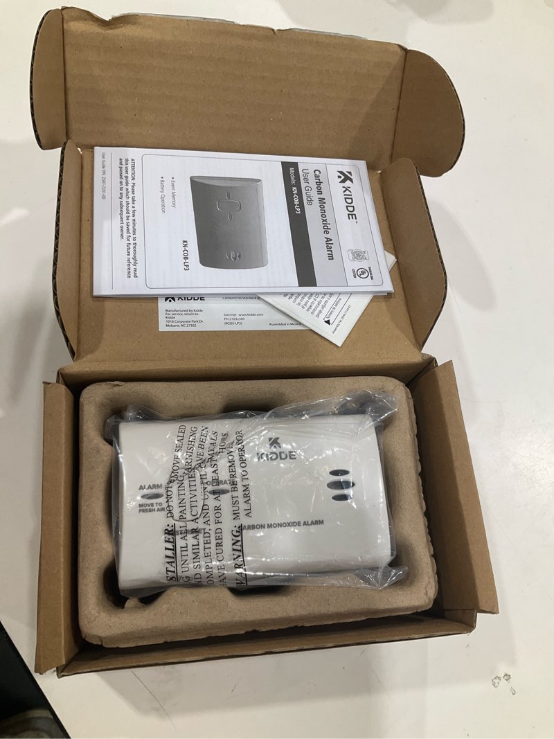 Condition photo showing Good Condition for kidde carbon monoxide detector, battery powered co alarm with leds, test-reset button, low battery indicator, portable
