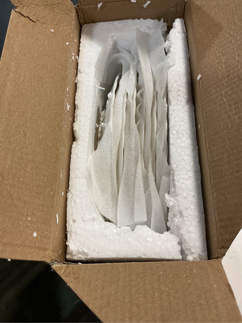 Condition photo showing New/Like New for btat- white dessert plates, set of 6, 8 inch, white porcelain with gold trim, small plate, small appetizer plates, small white plates, dessert plates porcelain, white plates