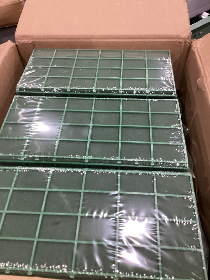 Condition photo showing Good Condition for 12 packs floral foam cage rectangle flower cage holders with floral foam flower arrangement supplies for fresh flowers, home wedding decorations, 11.8 x 4.3 x 3.1 inches