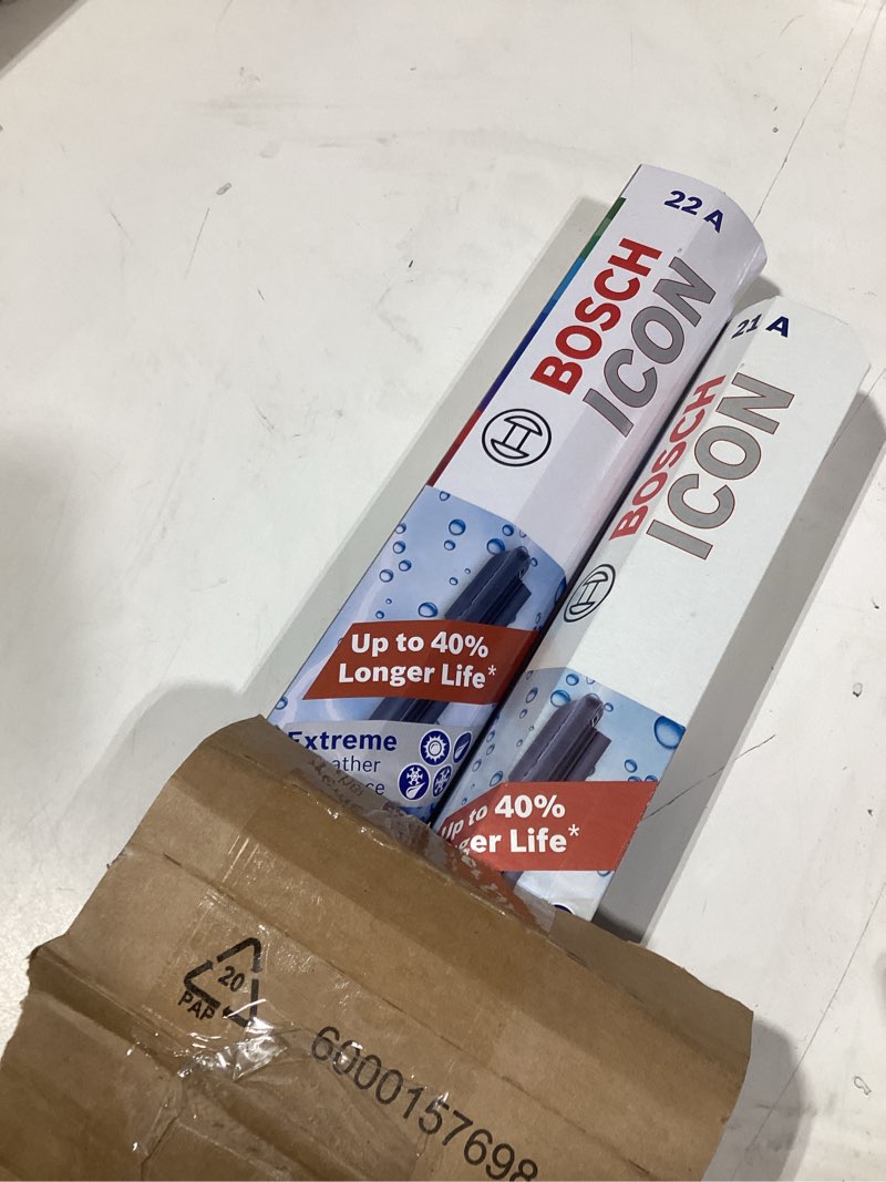 Condition photo showing Good Condition for 6pcs windshield cleaning tool car window cleaner with 5 reusable and washable microfiber pads and extendable handle auto inside glass wiper kit green (blue)