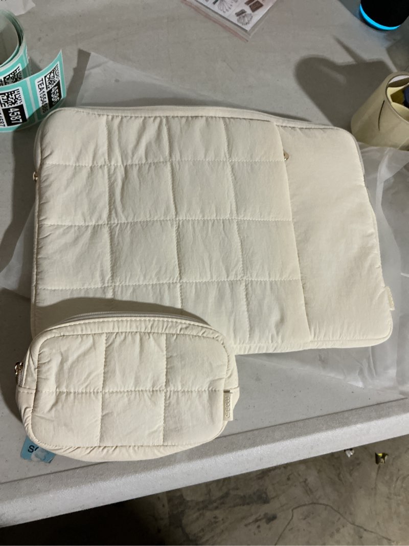 Condition photo showing New/Like New for mosiso laptop case 16 inch, 15-15.6 inch puffy laptop sleeve compatible with macbook pro 16 m5 m4 m3 m2 m1, hp acer dell lenovo,twelve square quilted bag with vertical pocket&small case, sand 16 inch sand