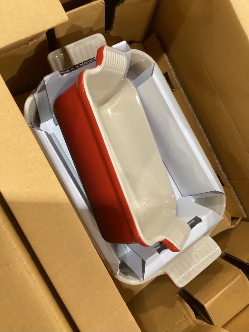 Condition photo showing As Is for Missing large dish Le Creuset Stoneware Heritage Set of 2 Rectangular Dishes, Cerise