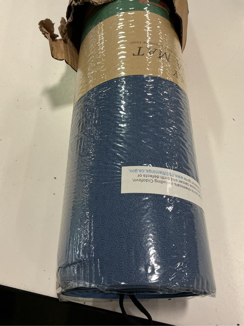 Condition photo showing New/Like New for Yoga Mat with Alignment Marks - Lightweight Exercise Mat with Carry Strap for Home Workout or Travel