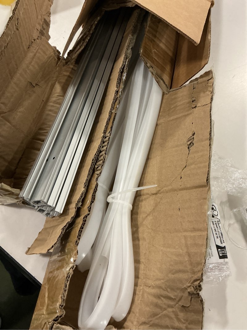 https://lotting-media.assets.bidfta.com/lotting_1a16698e-70ce-43fa-a52f-15ee8050fbf2