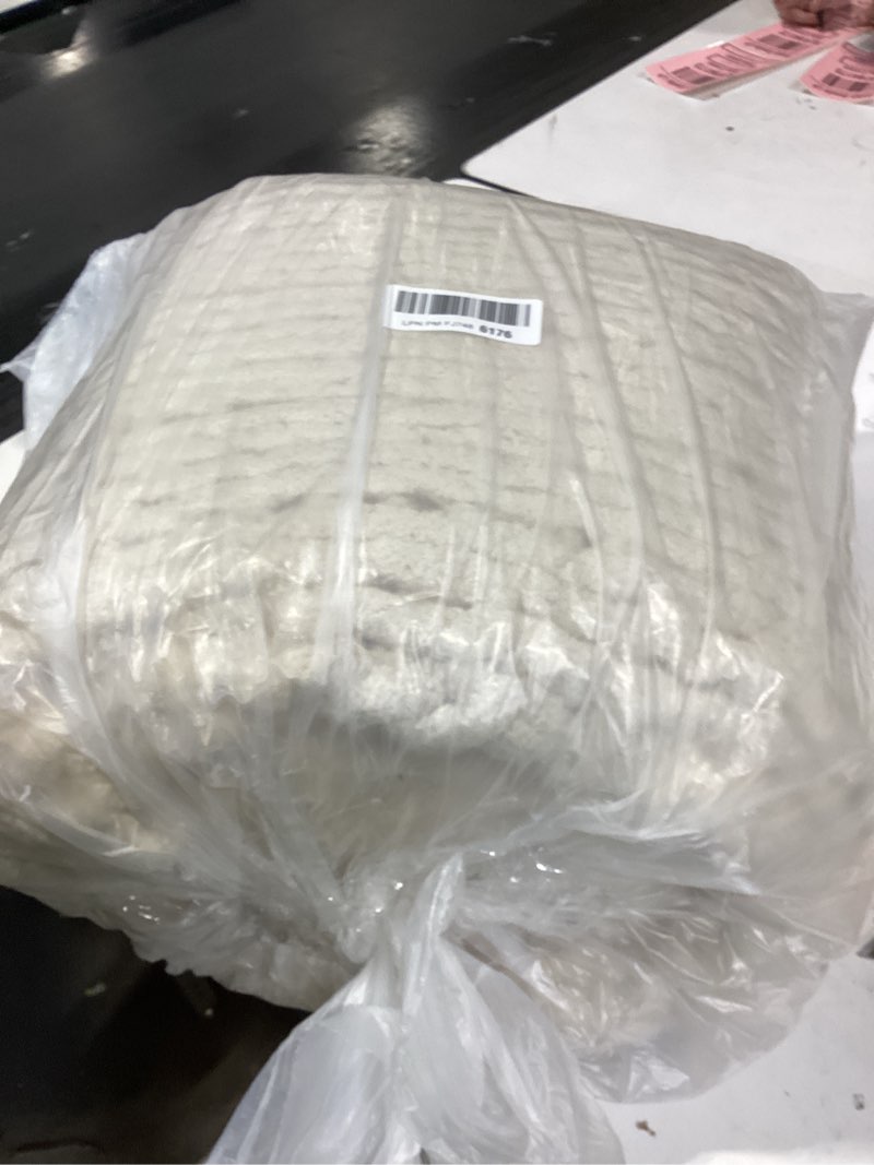 Condition photo showing Good Condition for Chunky Knit Throw Blanket 50"X 60", 100% Handmade with Soft Chenille Yarn, 4.4lbs Thick Cable Knitted Blankets, Large Rope Knot Crochet Throws for Couch Sofa Bed Home Decor, Beige Beige 50x60 inch