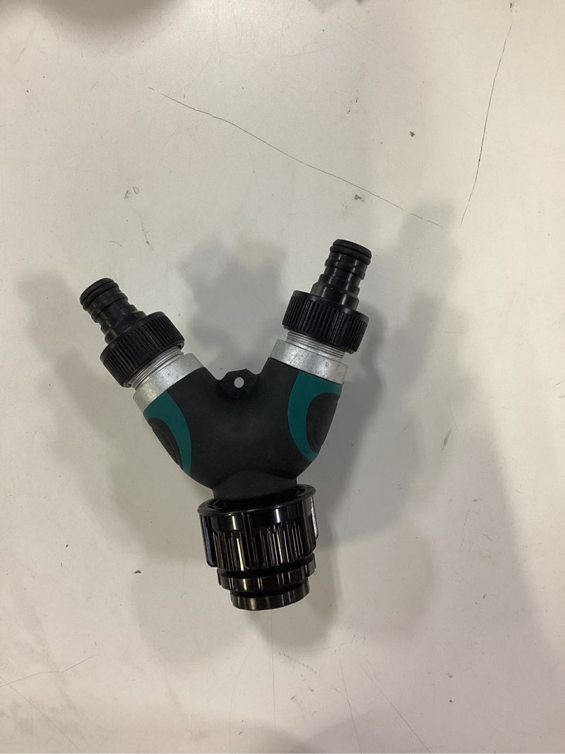 Condition photo showing As Is for jardinax 2-way water hose connector - universal and adjustable