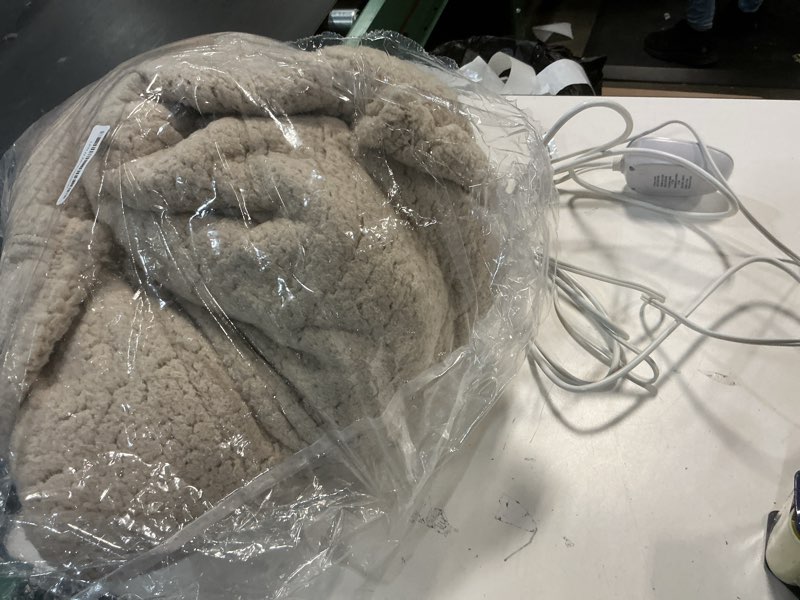 Condition photo showing As Is for Electric Blanket King Size Single Control - 100"X90" Soft Double Sided Sherpa Heated Blanket with 6 Heating Levels & 10 hrs Timer Settings, Washable & ETL Certified for Bed, Beige 1-beige 100"X90"