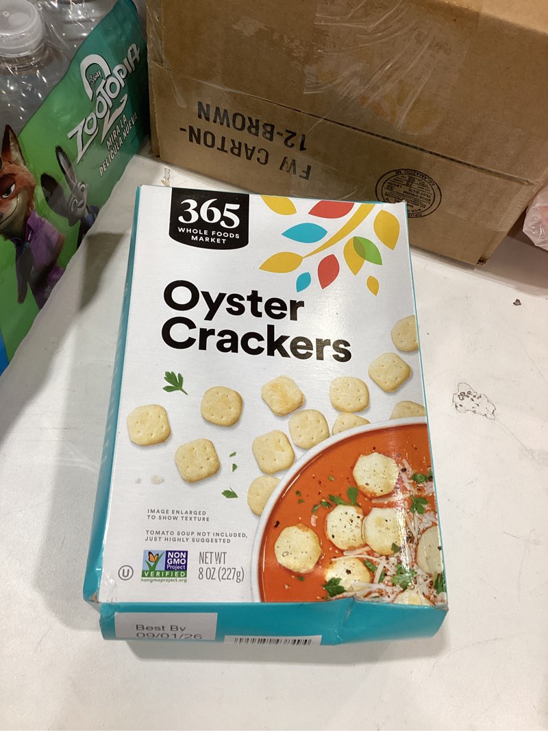 Condition photo showing New/Like New for 365 by Whole Foods Market, Oyster Crackers, 8 Ounce (Pack of 2)