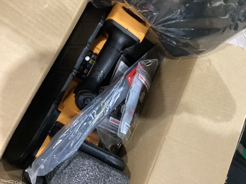 Condition photo showing Good Condition for item similar ))))))))) 40v cordless brushless chainsaw with 12-inch bar & chain, 40v battery, tool-free tensioning, automatic oiler — electric chainsaw for pruning, limbing & light firewood)