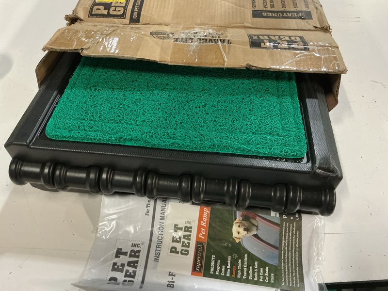 Condition photo showing Good Condition for pet gear supertrax ramps for dogs and cats, maximum traction surface, portable/easy-fold (no tools required), built in handle for travel, 5 models, 42" l x 16" w, supports 150 lbs, black/green