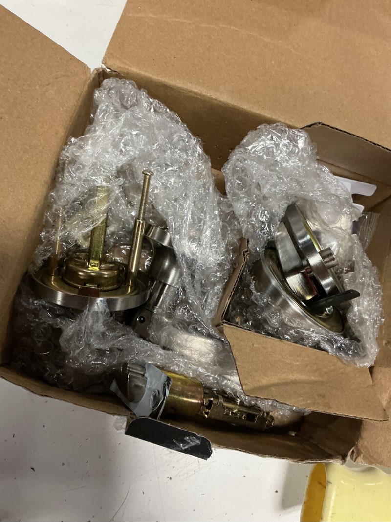 Condition photo showing Good Condition for lanwandeng keyed alike front door lever lockset with single cylinder deadbolt combination set, exterior door knob with lock and deadbolt, satin nickel finished door lock 1 pack satin nickel