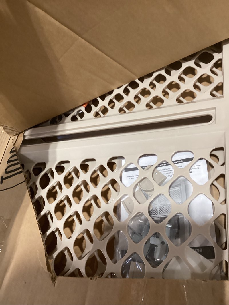 Condition photo showing Good Condition for Toddleroo by North States 42” Wide Supergate Ergo Baby Gate, Made in USA: For Doorways or stairways. Includes Wall Cups. Pressure or Hardware Mount. 26” - 42” Wide (26" Tall, Sand) (B01HG7E5R8)
