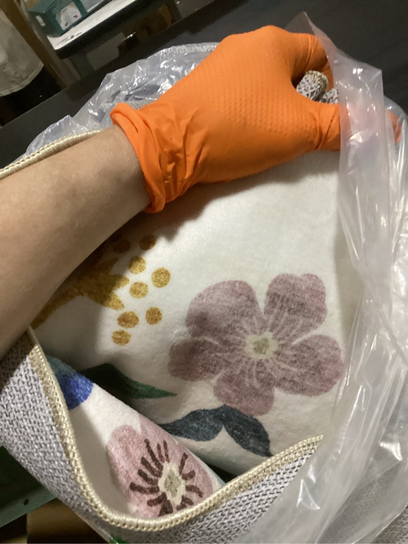 Condition photo showing New/Like New for 3x10 washable hallway runner rug: long floral scalloped soft runners for kitchen entryway non slip bathroom nursery floor mat 10ft water resistant low pile carpet for living room bedroom(3x10,cream) 3' x 10' (rectangular) cream/floral